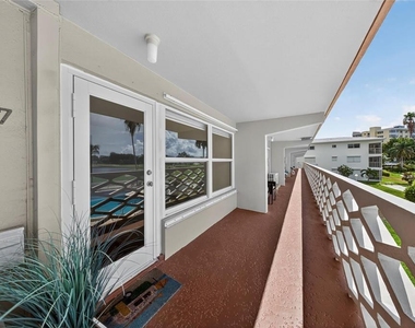 4836 Ne 23rd Avenue - Photo Thumbnail 1