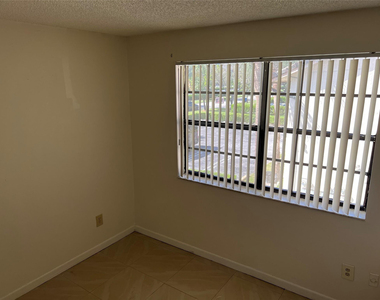 2941 Nw 92nd Avenue - Photo Thumbnail 15