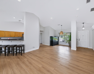 14366 76th Road N - Photo Thumbnail 7