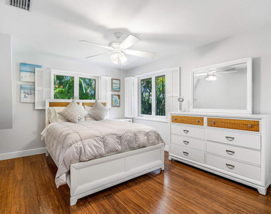 1029 Langer Way - Photo Thumbnail 12
