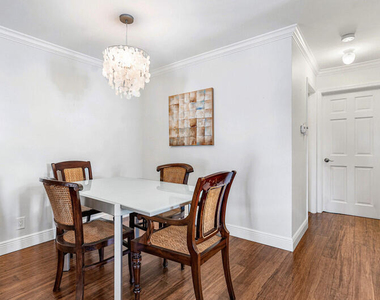 1029 Langer Way - Photo Thumbnail 16