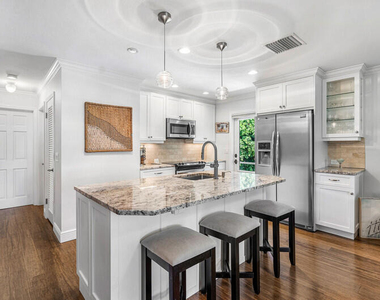 1029 Langer Way - Photo Thumbnail 3