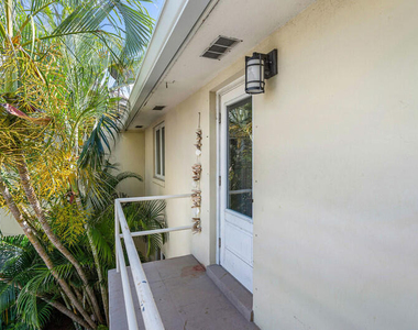 1029 Langer Way - Photo Thumbnail 20