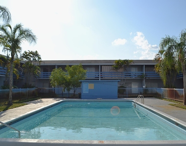 491 Nw 42nd Avenue - Photo Thumbnail 6