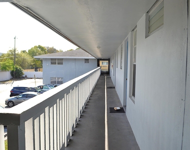 491 Nw 42nd Avenue - Photo Thumbnail 2