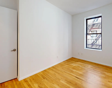 East 73rd Street - Photo Thumbnail 4