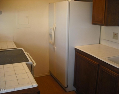 619 Halyard Street - Photo Thumbnail 4