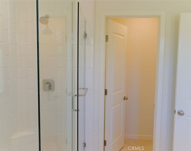 112 Newburry - Photo Thumbnail 6