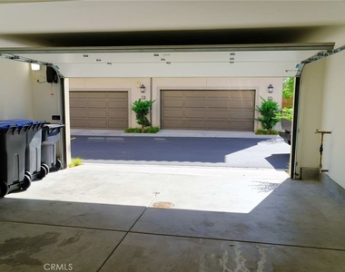 112 Newburry - Photo Thumbnail 9