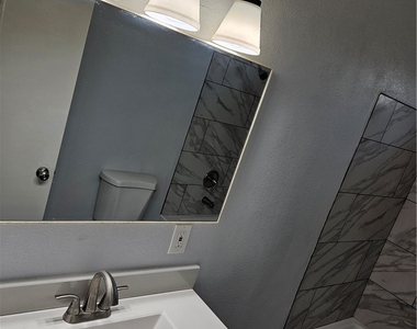 712 E Whittier - Photo Thumbnail 11