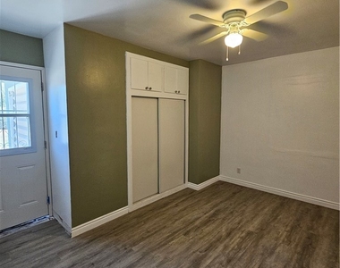 712 E Whittier - Photo Thumbnail 8