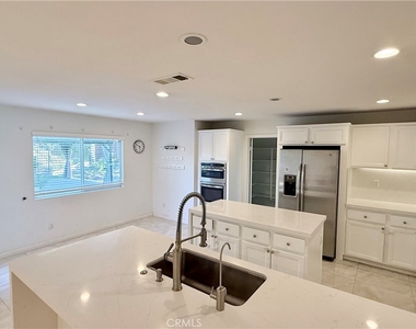 11226 Evergreen - Photo Thumbnail 19