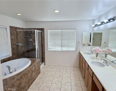 11226 Evergreen - Photo Thumbnail 30