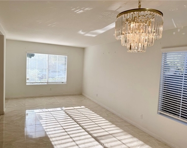 11226 Evergreen - Photo Thumbnail 4