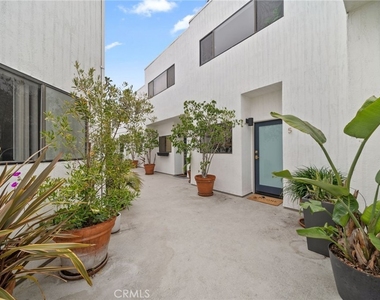 2500 Abbot Kinney Boulevard - Photo Thumbnail 26