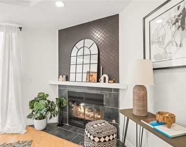 2500 Abbot Kinney Boulevard - Photo Thumbnail 9