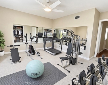 16972 Oak View Drive - Photo Thumbnail 10