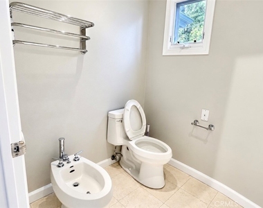 16972 Oak View Drive - Photo Thumbnail 7
