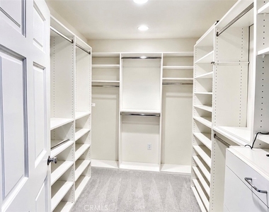 16972 Oak View Drive - Photo Thumbnail 5