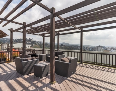 7250 Franklin - Photo Thumbnail 14