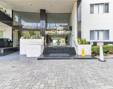 7250 Franklin - Photo Thumbnail 26