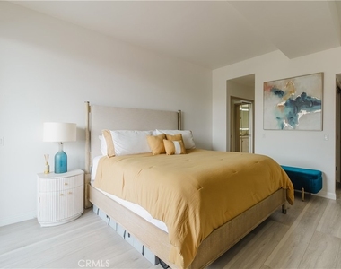 7250 Franklin - Photo Thumbnail 8