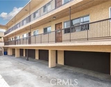 2312 Vanderbilt Lane - Photo Thumbnail 8