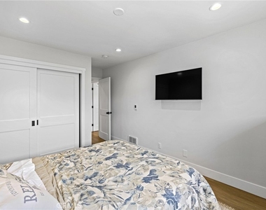 15 15th Street - Photo Thumbnail 18