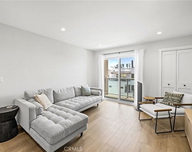15 15th Street - Photo Thumbnail 7