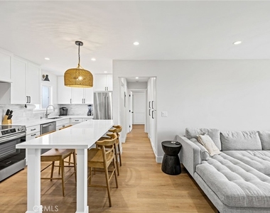 15 15th Street - Photo Thumbnail 6