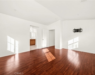 1785 Catania Dr - Photo Thumbnail 23