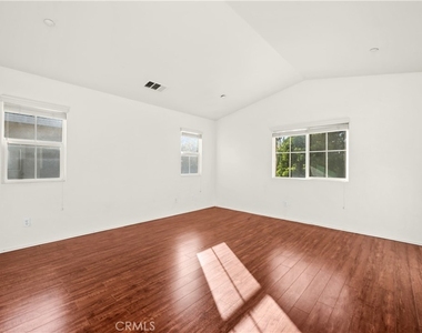 1785 Catania Dr - Photo Thumbnail 22