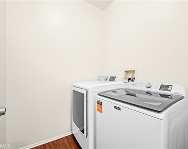 1785 Catania Dr - Photo Thumbnail 14
