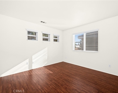 1785 Catania Dr - Photo Thumbnail 17