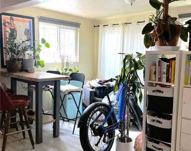 1521 Michigan - Photo Thumbnail 5