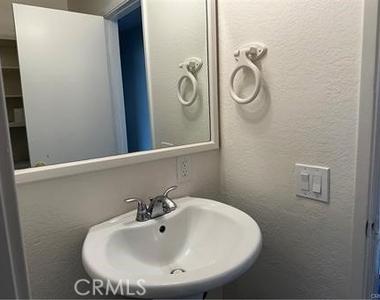 6631 Kingman Avenue - Photo Thumbnail 3