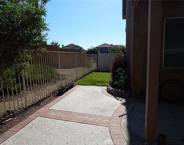787 Villa Montes - Photo Thumbnail 2