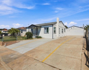 2027 E Avenue - Photo Thumbnail 18