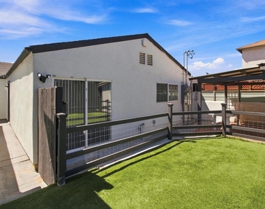 2027 E Avenue - Photo Thumbnail 15