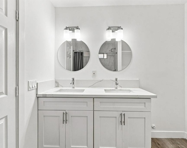 2027 E Avenue - Photo Thumbnail 12