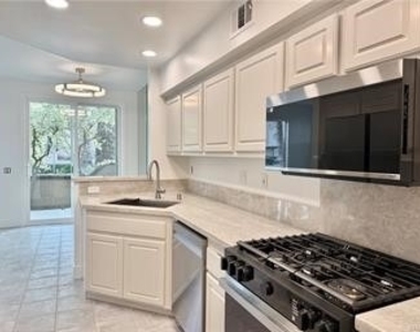 44 Mission Court - Photo Thumbnail 3