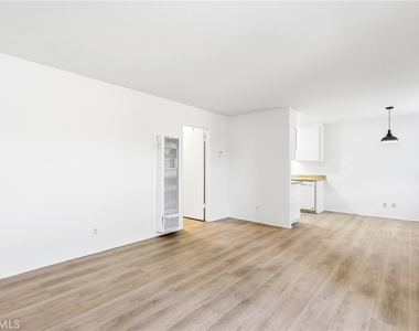 16205 Cornuta Ave - Photo Thumbnail 2