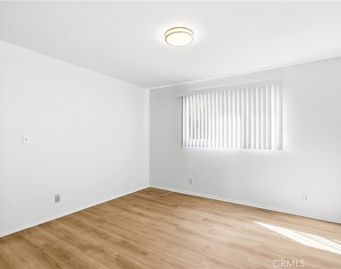 16205 Cornuta Ave - Photo Thumbnail 7