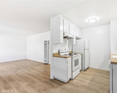 16205 Cornuta Ave - Photo Thumbnail 4