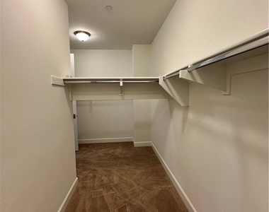 75 Cortland - Photo Thumbnail 13