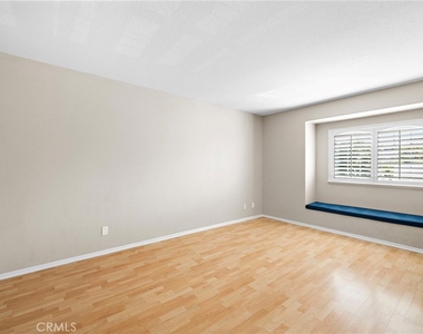 19 Cambridge Court - Photo Thumbnail 15