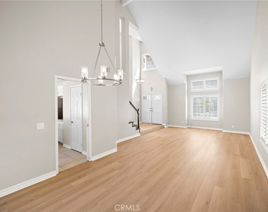 19 Cambridge Court - Photo Thumbnail 3