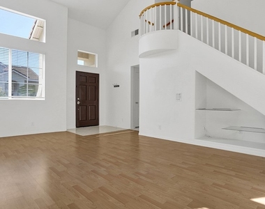 1210 Citrus - Photo Thumbnail 8