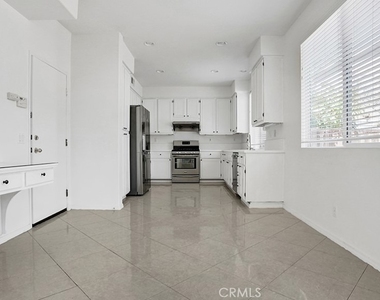 1210 Citrus - Photo Thumbnail 13