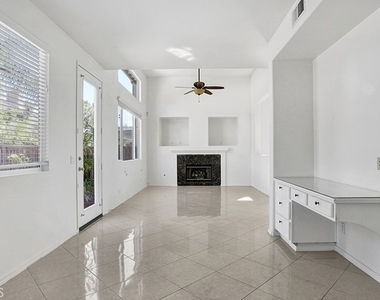 1210 Citrus - Photo Thumbnail 16